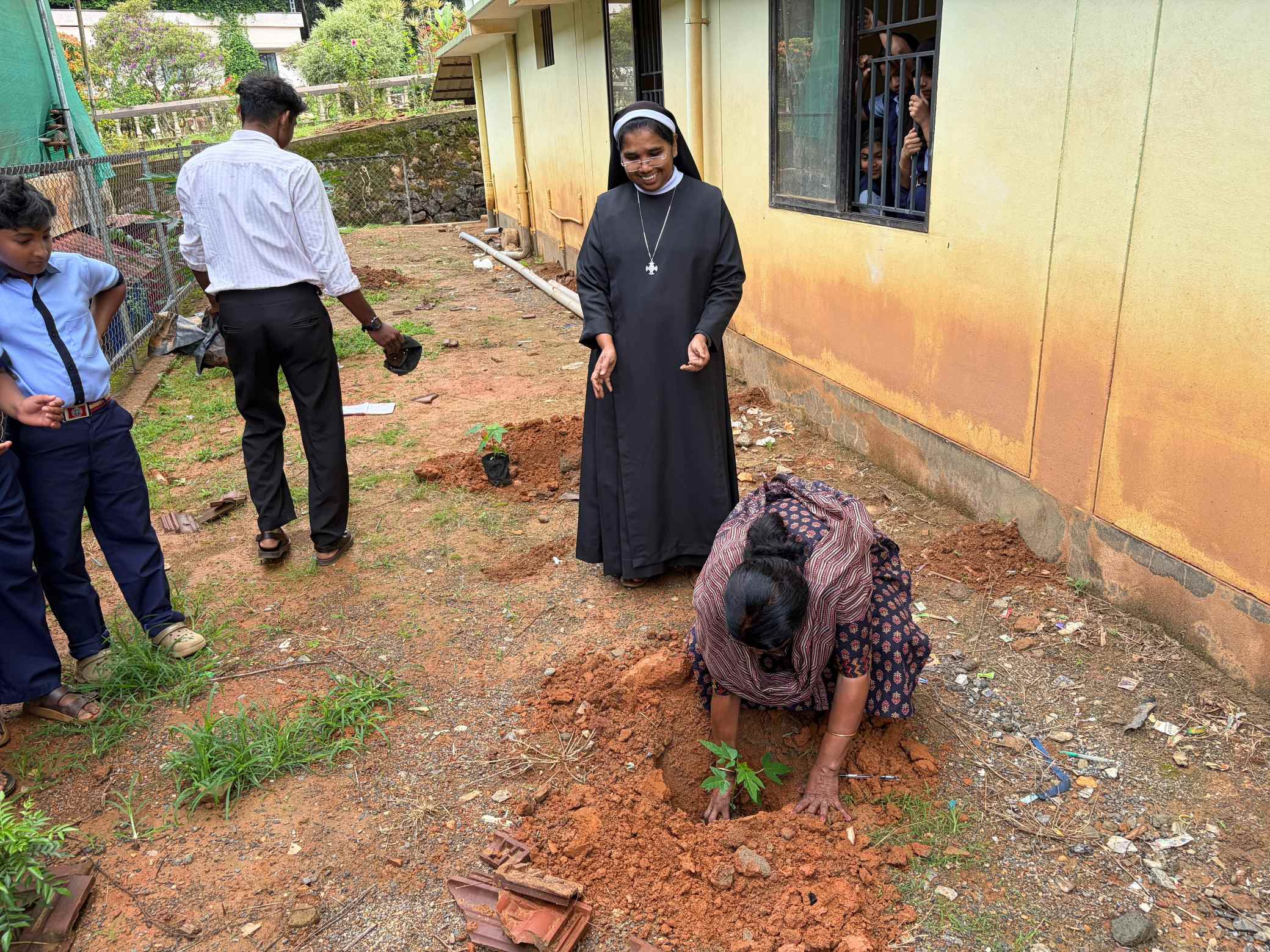 DWARAKA AUP SCHOOL NALLOORNAD